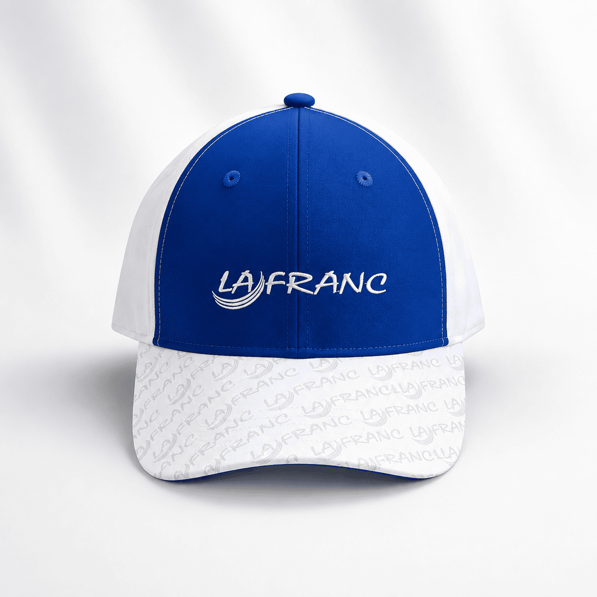Casquette officielle LA FRANC Bleu & Blanc avec logo brodé LA FRANC et visière blanche imprimée pour la pétanque et le lifestyle sportif